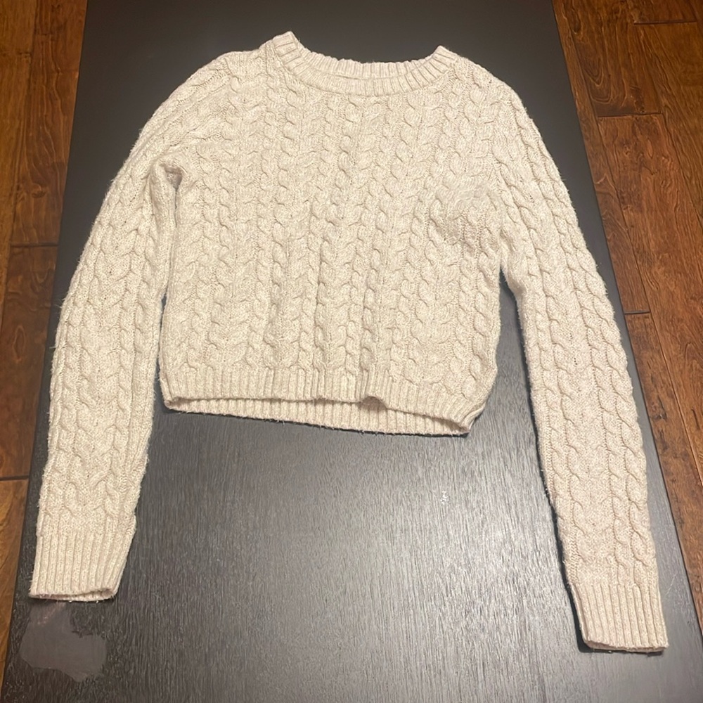 american eagle cream/white crop knit sweater